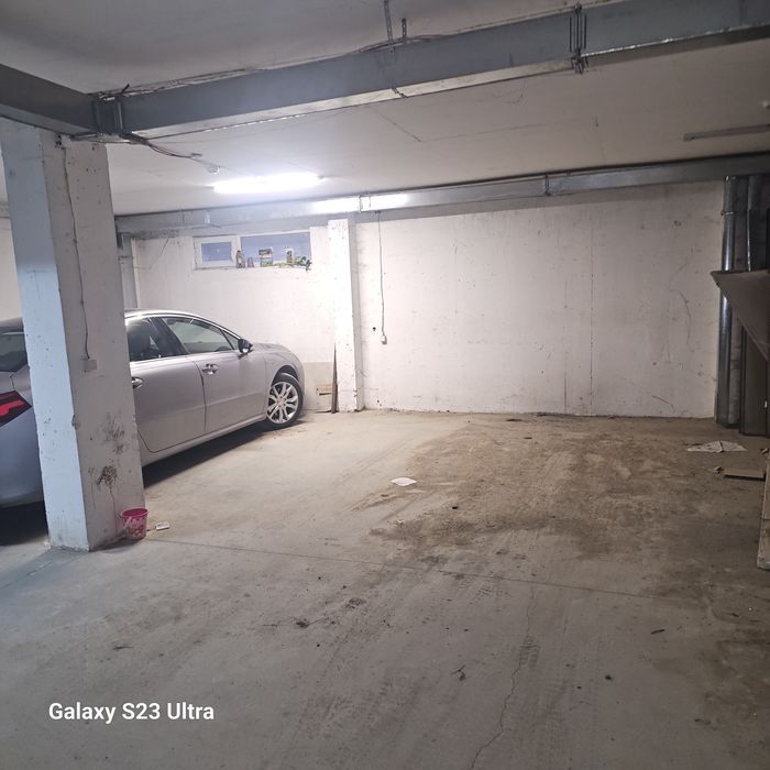 Отдавам подземно паркоместо в кв.Дървеница бул.Андрей Ляпчев 22