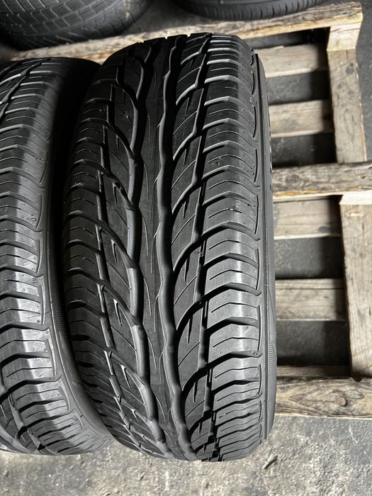 2 anvelope vara 195/60/15 , Uniroyal , 7.3 mm !