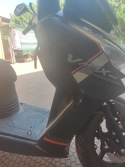 V Max skuter sotiladi