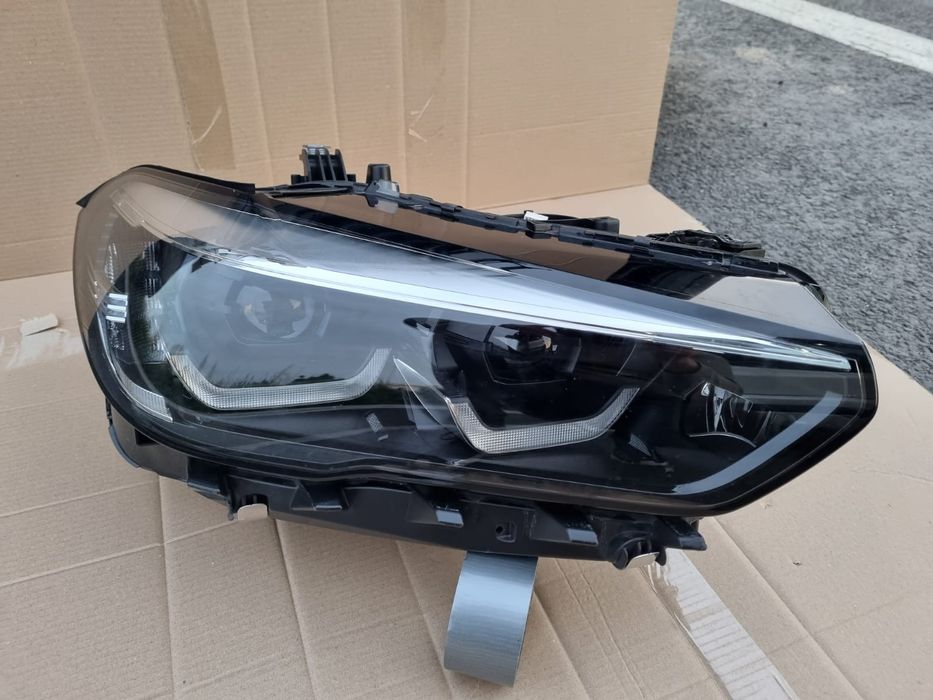 Vand far stanga bmw x5 G05 model, si mai multe piesa