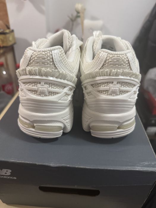 Adidasi new balance marimea 42,5