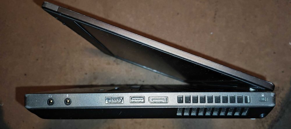 Laptop  Hp Celeron B840 6gb ddr3 dspy 14inch