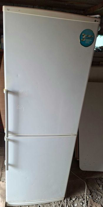 Продам холодильник