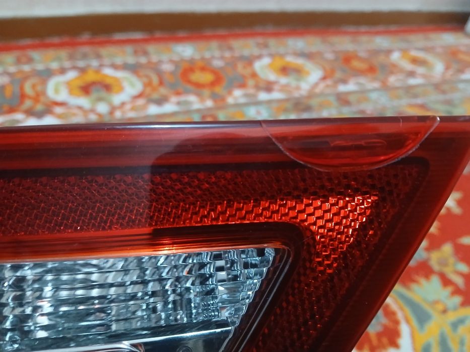 Лада веста задняя фара с багажа