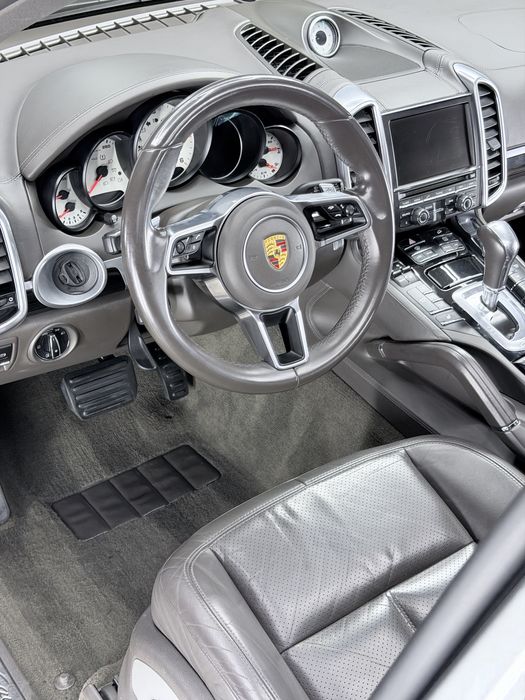 Detaling auto/polish auto/polisez Faruri/decolantari/alcantara/