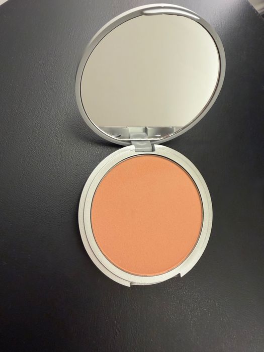 Руж/хайлайтър The Balm Cindy Lou Manizer