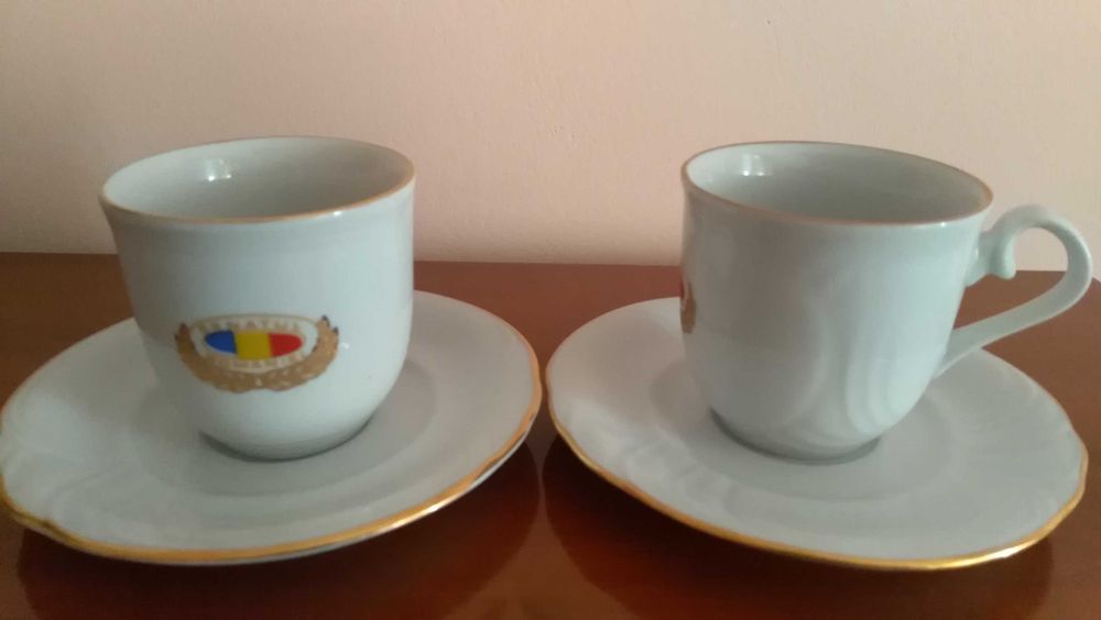 2 cesti cafea, vintage, 1990, inscriptie Senatul Romaniei, noi