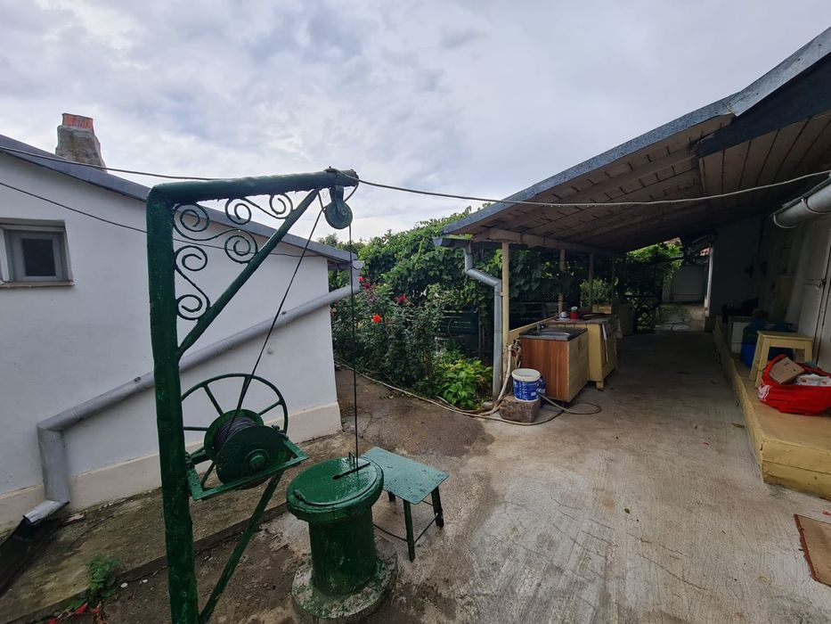Gospodarie si teren intravilan 2550 mp. Com. Munteni-Buzau, IL .