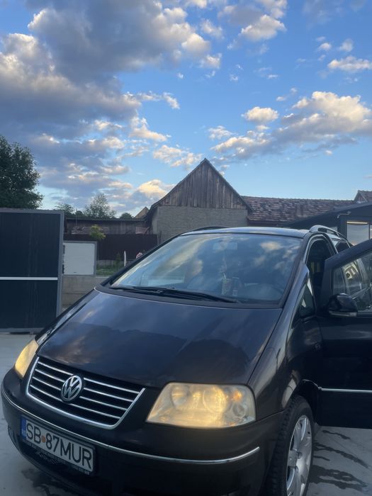 VOLKSWAGEN Sharan