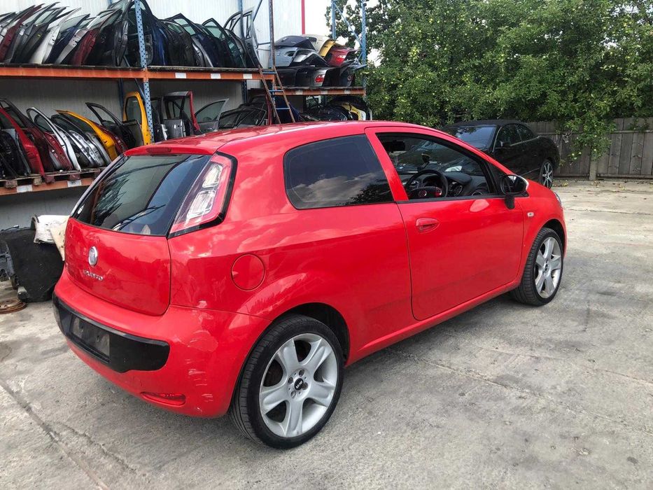 Dezmembram Fiat Punto EVO
