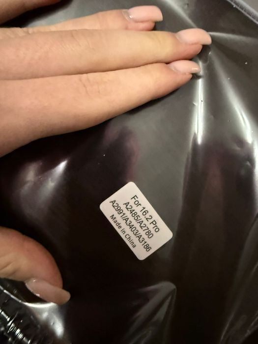 Продам чехол на Mac Book