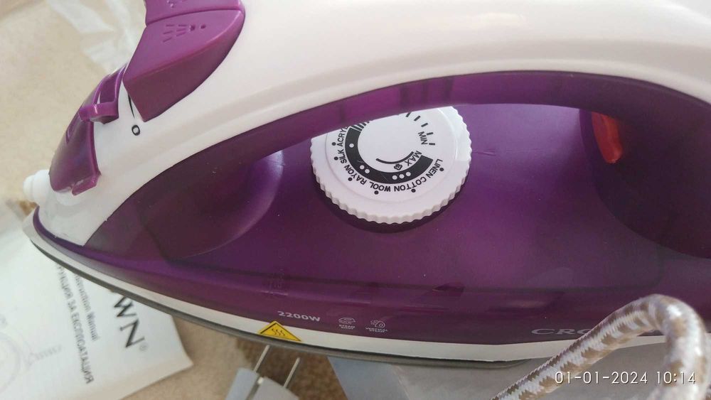 Нова парна ютия Crown