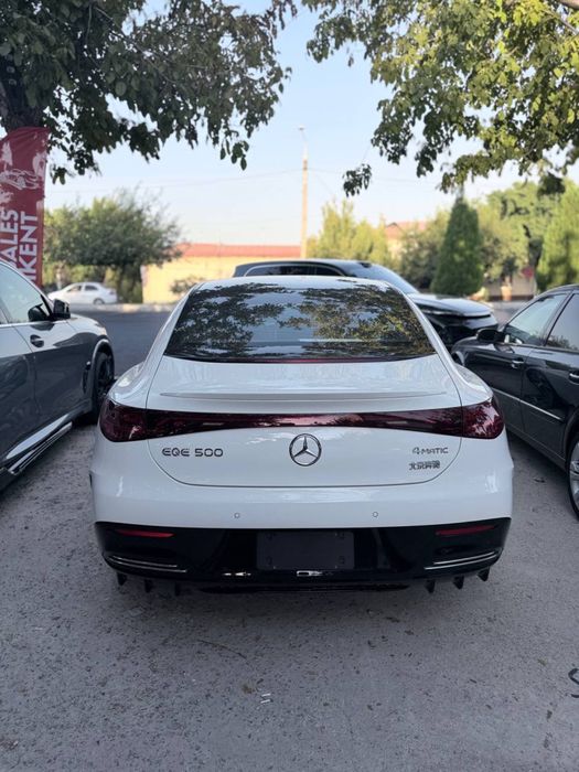 Mercedes Benz EQE 500