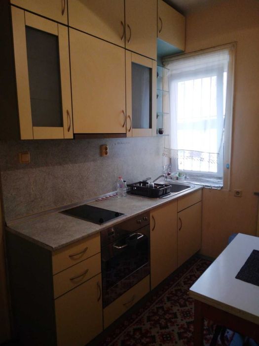 Дава се под наем Двустаен апартамент в Русе, Център - 60 кв.м за 229.5 € - Снимка #2