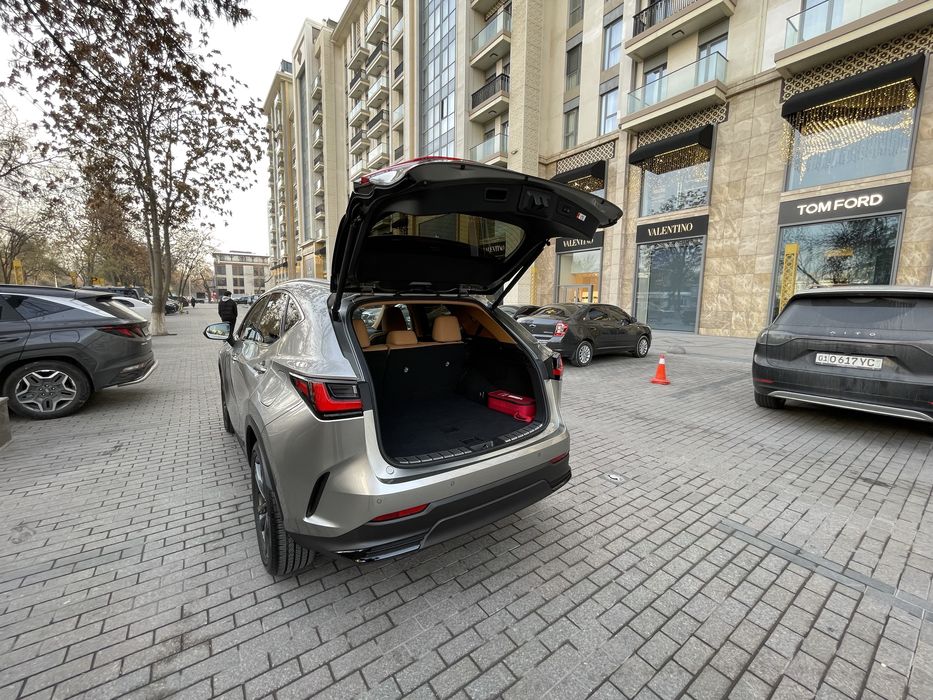 Lexus NX350hybrit AWD 2025 Full