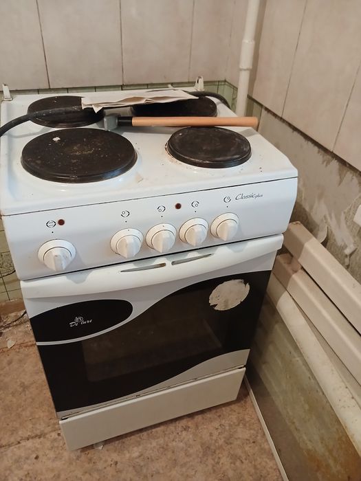 Продам холодтльник и плиту