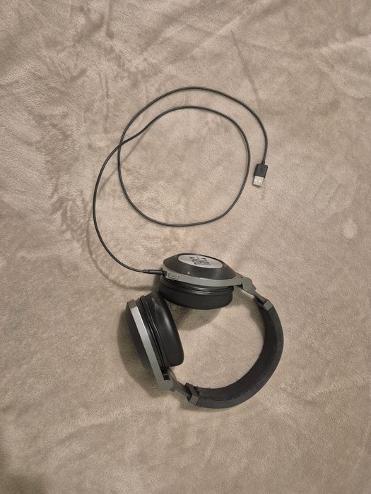 Безжични слушалки JBL Synchros E50BT