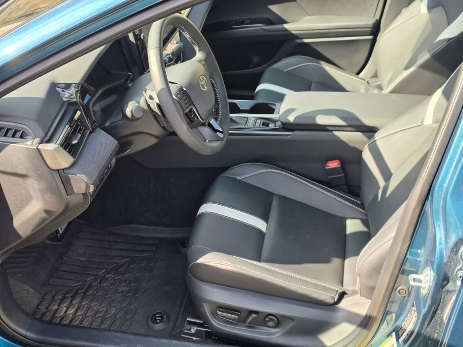 Toyota Camry 2.5 Hybrid Executive XSE 2025