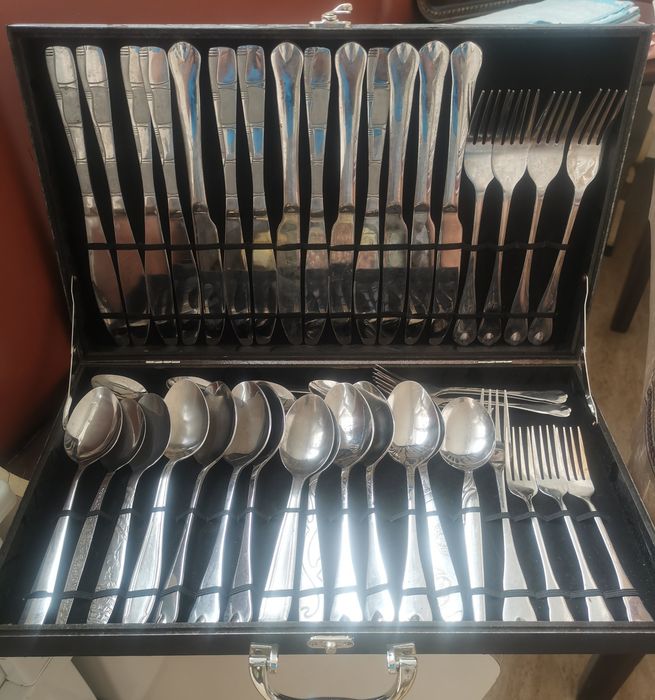 Set tacâmuri inox 45 piese  incomplet