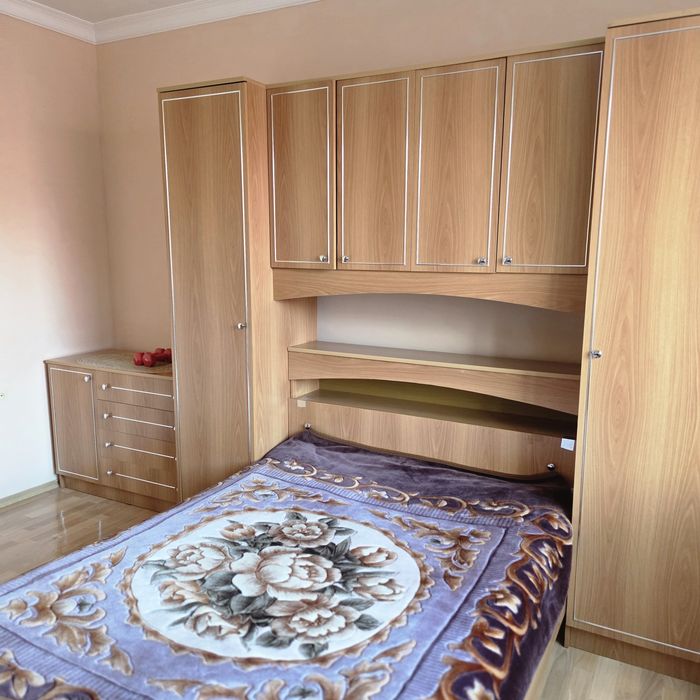 Продам спальный гарнитур