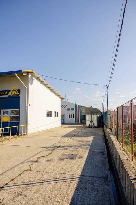 Ofer spre închiriere sau vanzare  hala  (310m², curte de 1000m²)