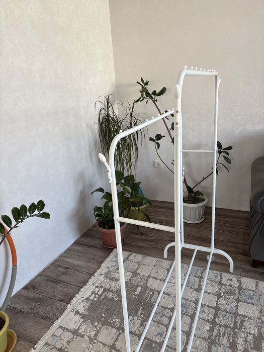 Кранштейн белый для одежды