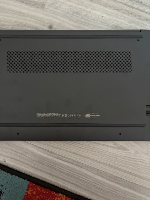 Laptop Hp cu licențā windows instalatā
