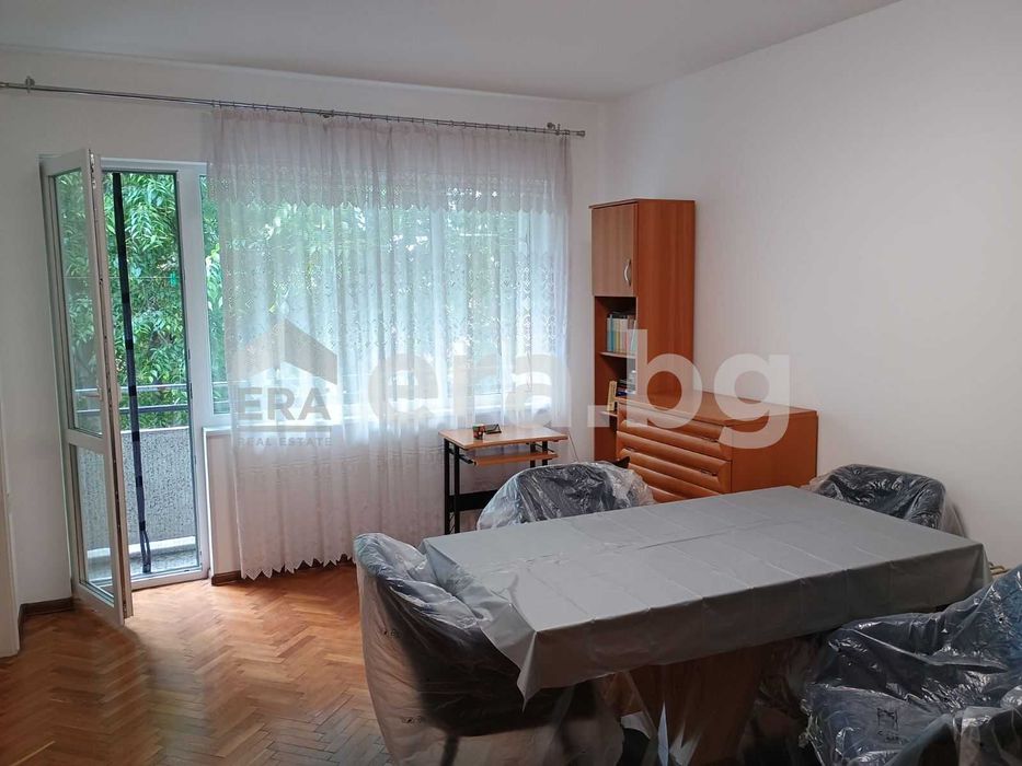 Обзаведен двустаен апартамент в Гръцката махала