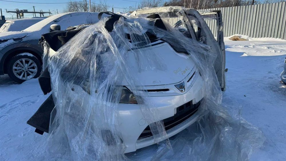 Авкат  Toyota Estima контрактный из Японии