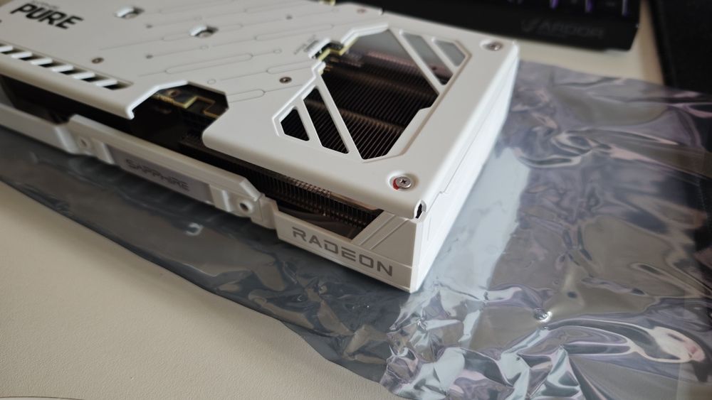 Видеокарта Sapphire RX 9060 XT 16GB