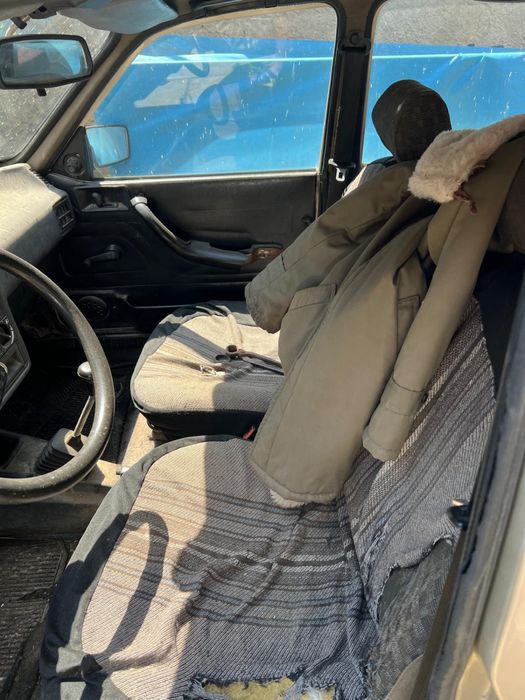 Dacia 1310 (zambetul lui iliescu)