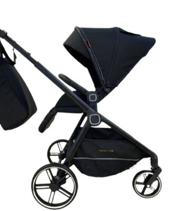 Продам прогулочную каляску