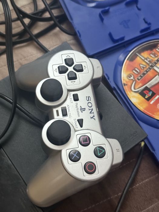 Playstation 2 ps2 joystick maneta sony jocuri quake 2 gran turismo