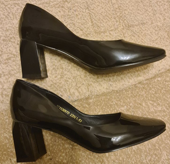 Туфли лакированные, Пекин