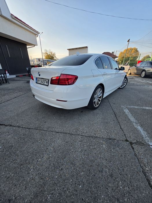 BMW Seria 5 2011 — imagine 3