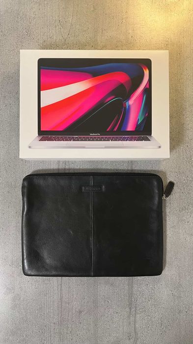 Apple MacBook Pro 256gb M2 ca nou