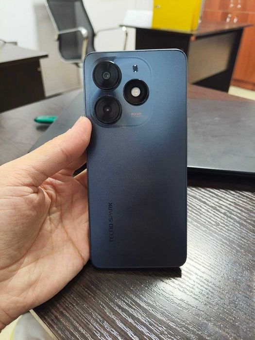 Tecno Spark 20c смартфон