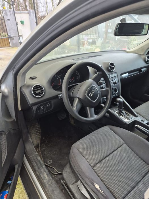 Usa Portiera Audi a3 8p 1.6 mpi BSE stangai dreapta 2007 LY7W COD