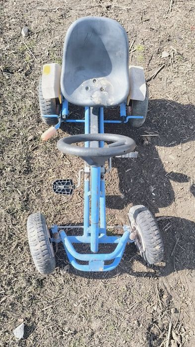 Продам детскую машину