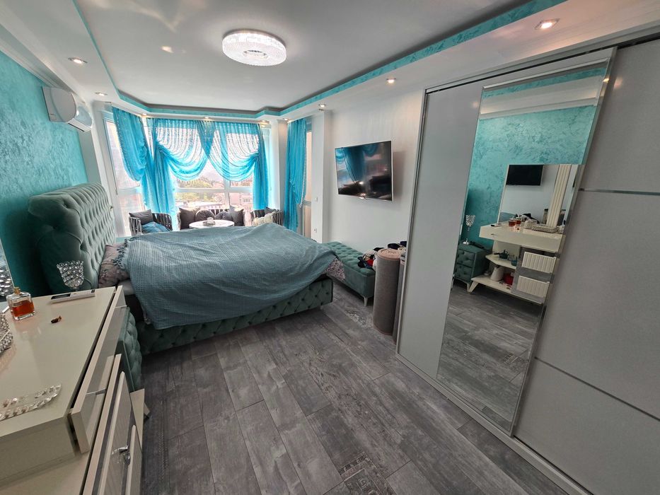 Продава се Тристаен апартамент в Велико Търново, Център - 130 кв.м за 1808 €/кв.м - Снимка #8