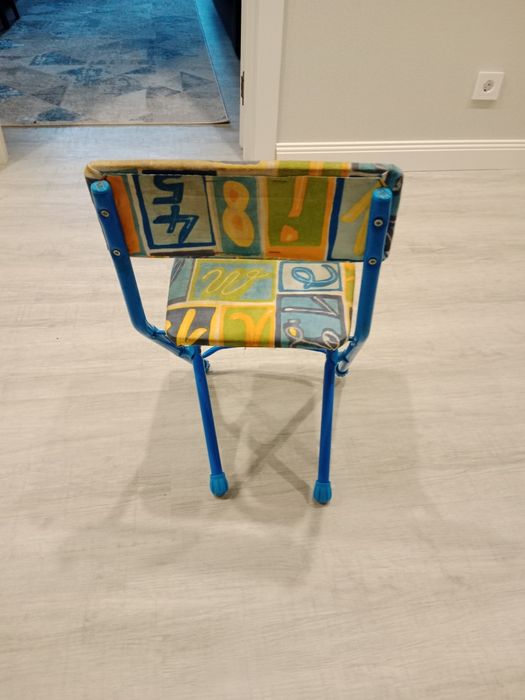 Продам детский стул