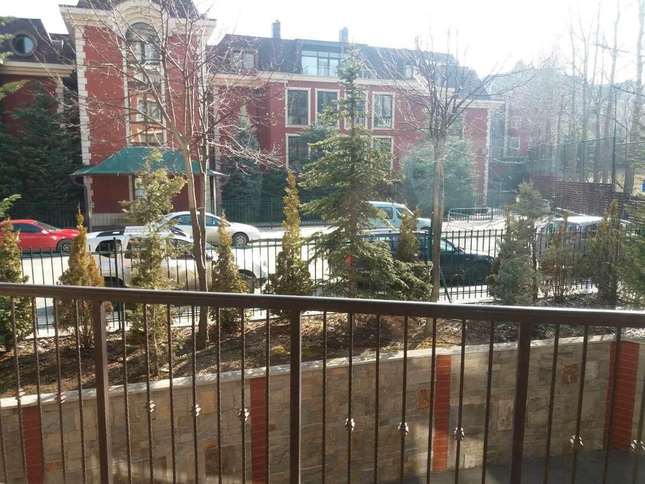 Дава се под наем Тристаен апартамент в София, Витоша - 150 кв.м за 946.56 € - Снимка #7