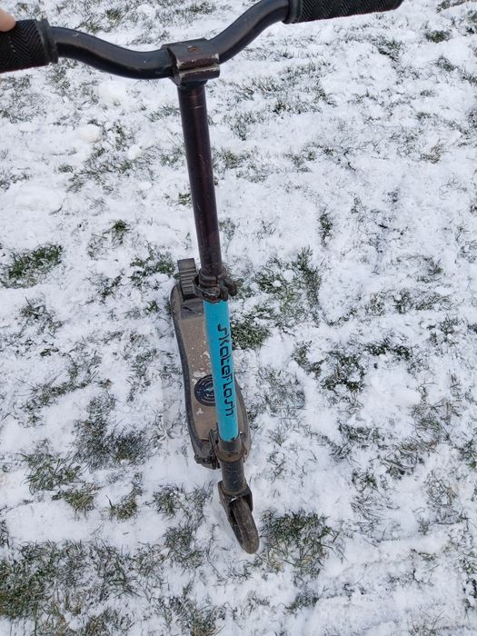 Trotineta electrica pentru copii