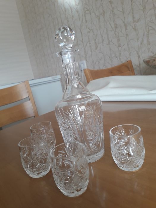 Наборы стаканов и графина