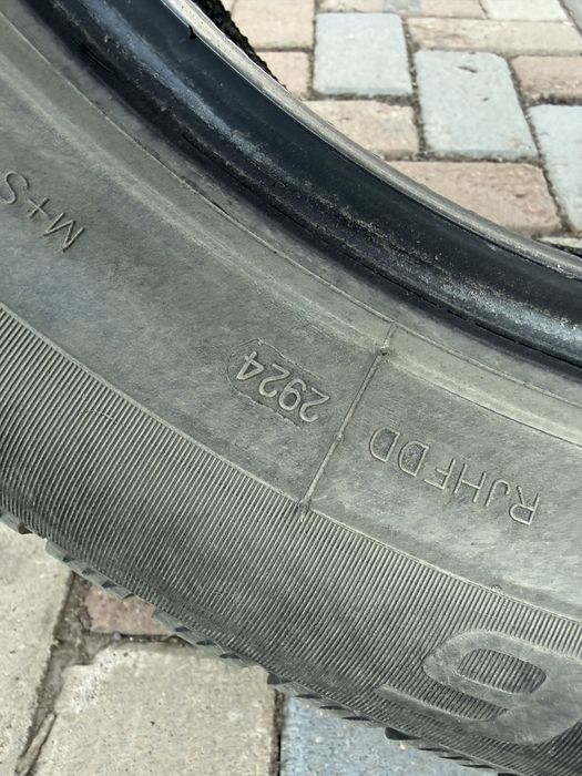 Зимняя резина с шипами 235/60/18