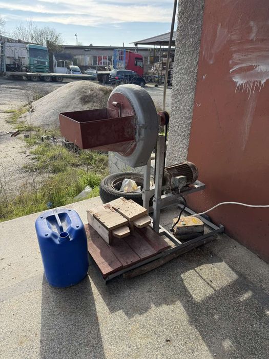 Ермомелка за форажи