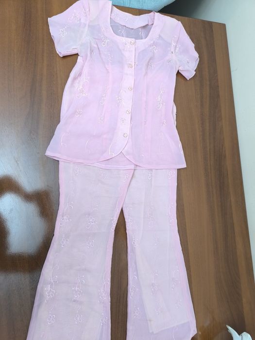 Продаются вещи в отличном состоянии