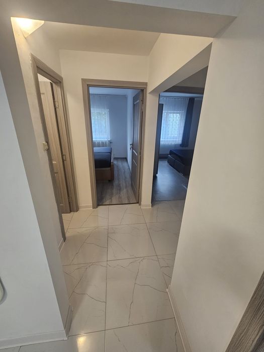 Apartament 3 camere -de închiriat