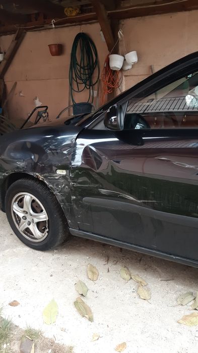 Seat Ibiza avariată