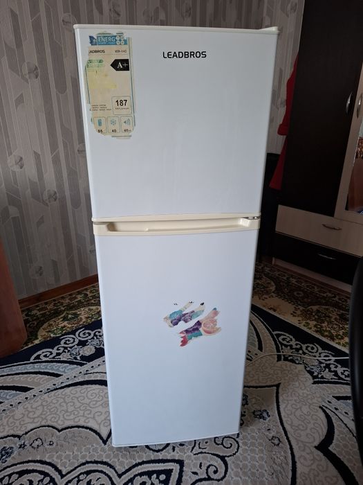 Холодильник Leadbros